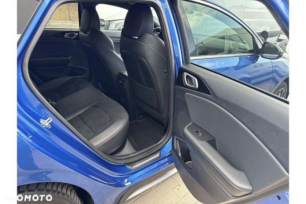 Kia ProCeed 1.5 T-GDI GT Line - 19