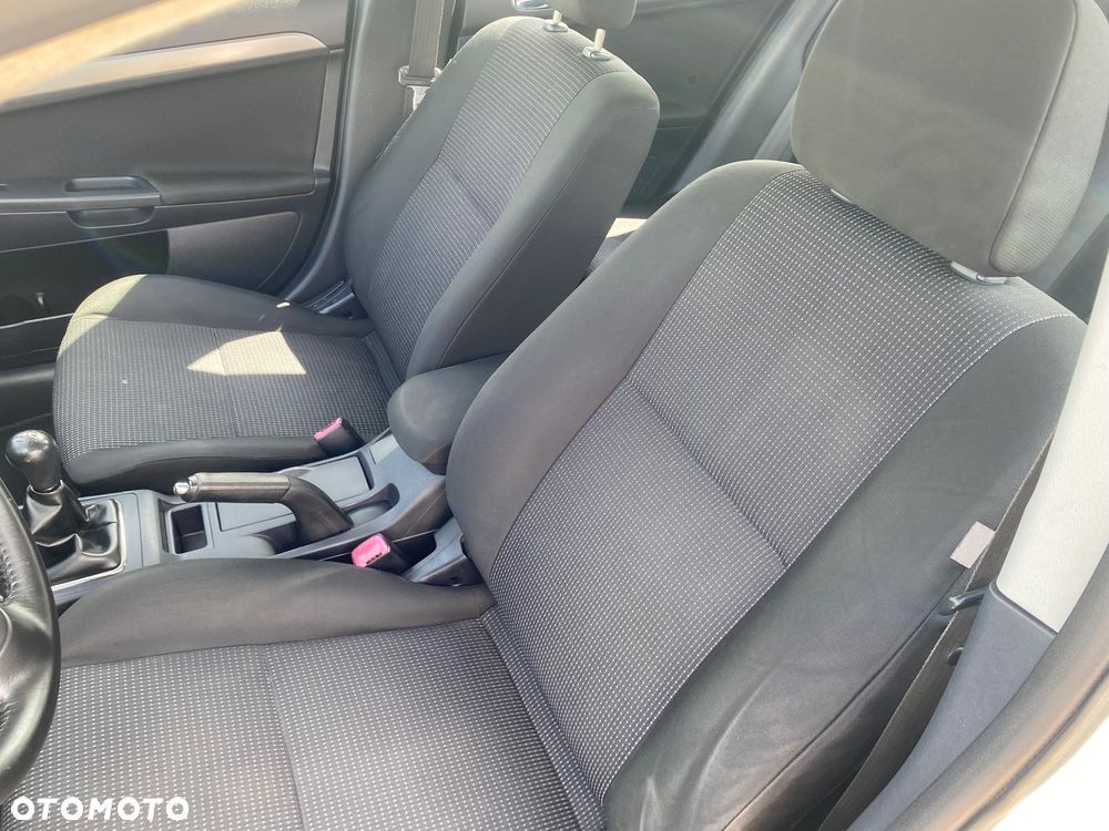 Mitsubishi Lancer 1.5 Inform - 31