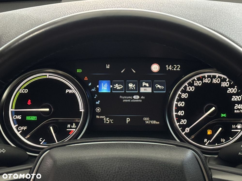 Toyota Camry - 16