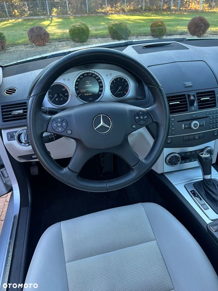 Mercedes-Benz Klasa C 180 Kompressor Avantgarde - 23