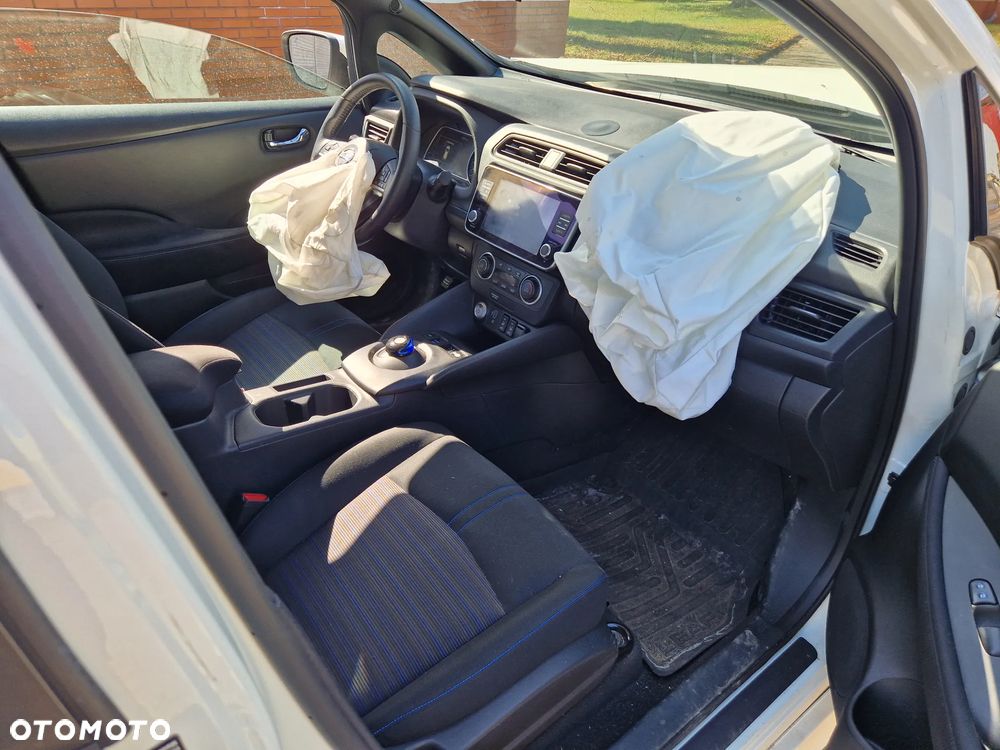 Nissan Leaf 40 kWh Tekna - 9