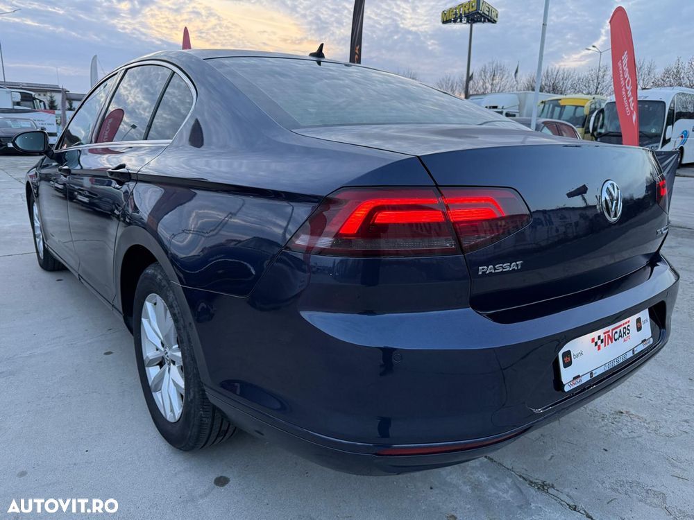 Volkswagen Passat 1.6 TDI (BlueMotion Technology) DSG Comfortline - 25