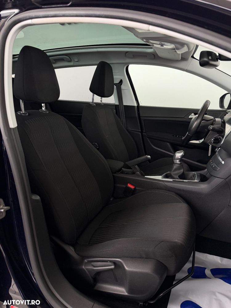 Peugeot 308 SW 1.2 L PureTech Turbo Allure - 26