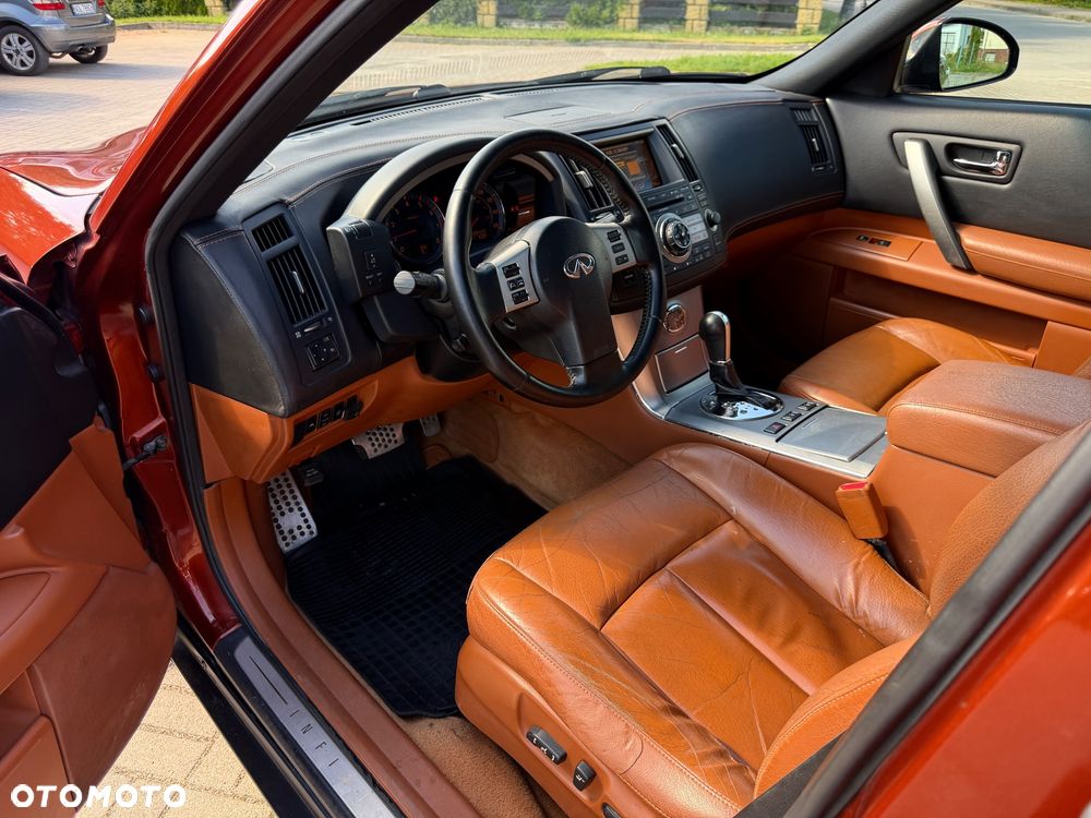 Infiniti FX - 5