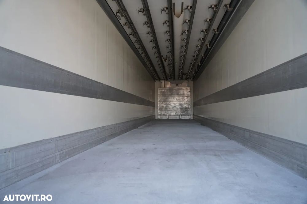 Schmitz Cargobull / REFRIGERAT / THERMO KING SLX 300 / CU CÂRLIG / AXĂ DE RIDICARE / COȘ PENTRU PALEȚI - 15