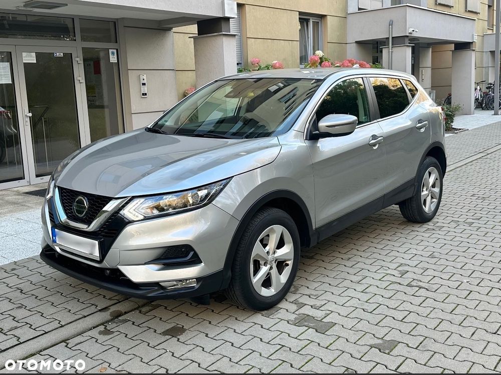 Nissan Qashqai 1.3 DIG-T N-Connecta - 1