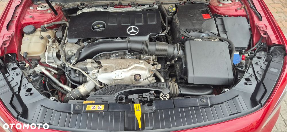 Mercedes-Benz GLB 250 AMG Line 8G-DCT - 22