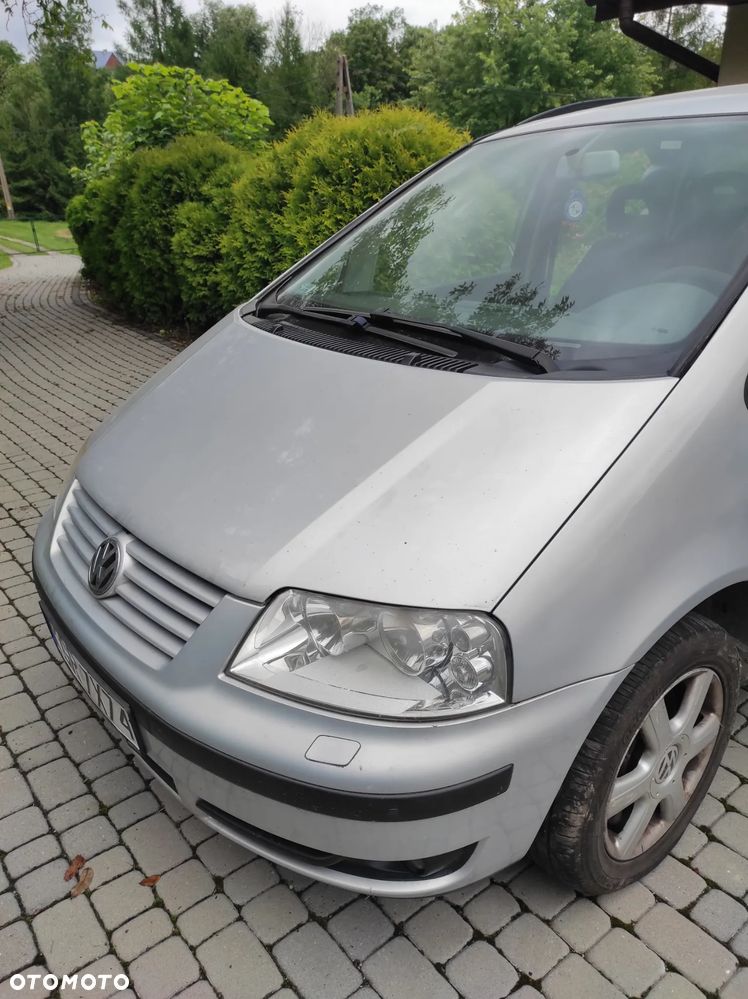 Volkswagen Sharan 1.9 TDI Highline 4Mot - 2