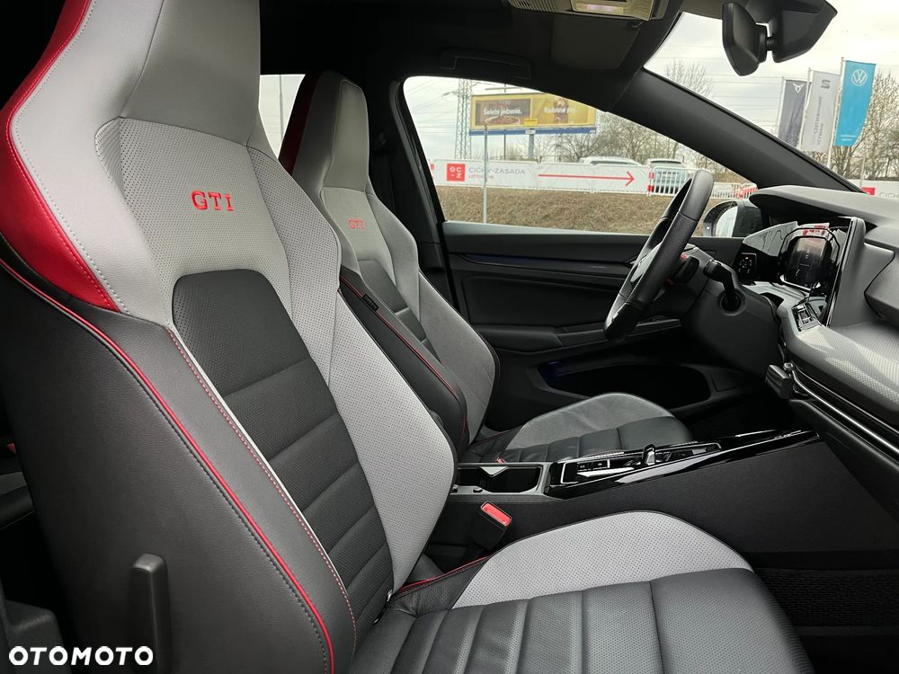 Volkswagen Golf - 5