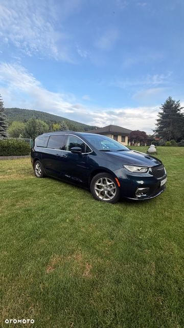 Chrysler Pacifica - 4