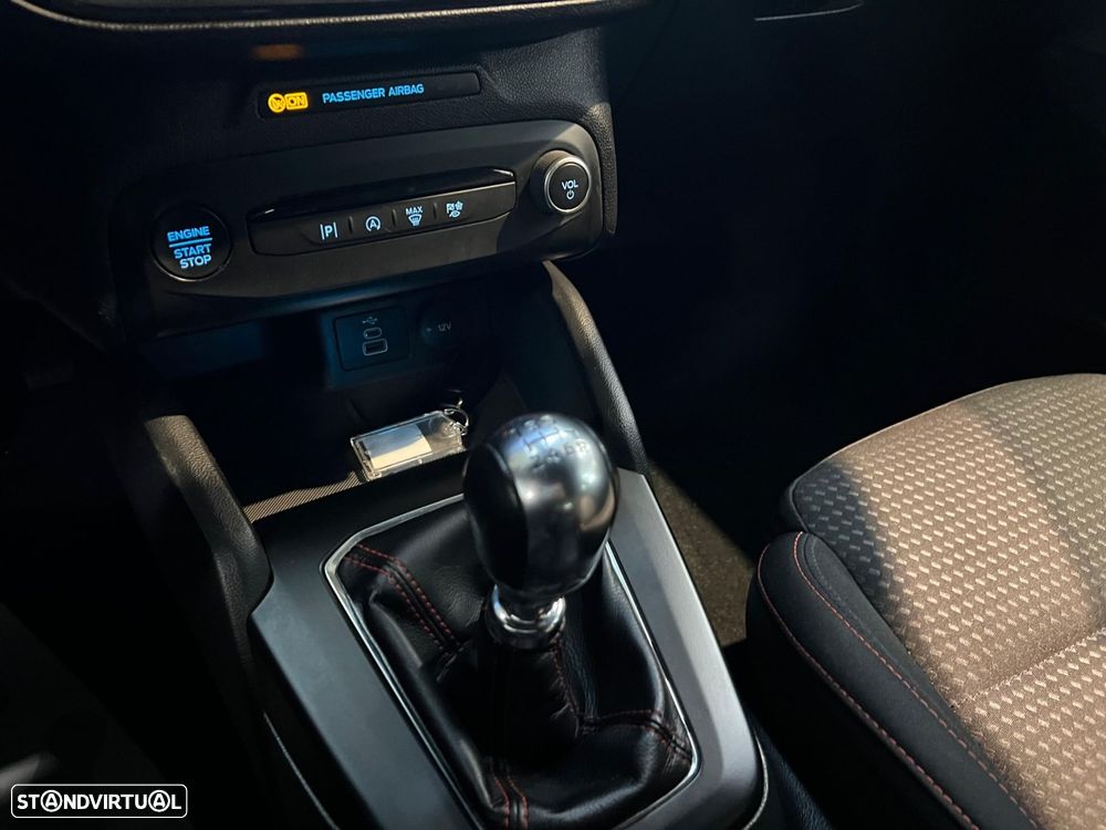 Ford Focus 1.0 EcoBoost MHEV ST-Line - 19