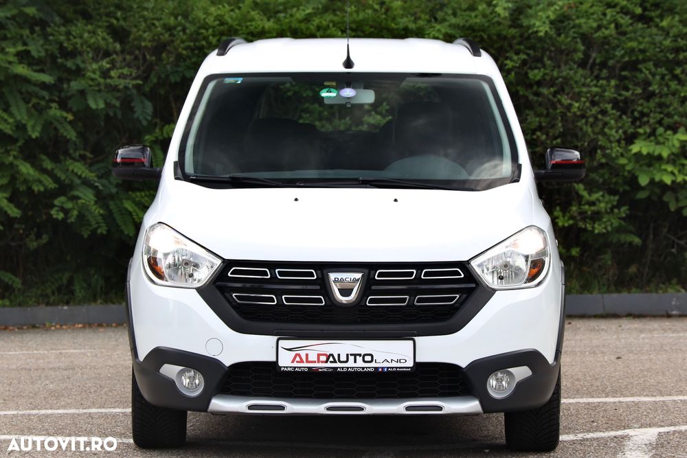 Dacia Lodgy TCe 130 GPF Stepway - 37