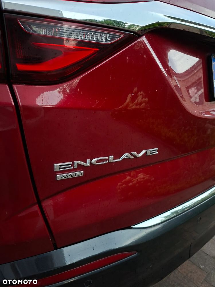 Buick Enclave - 24