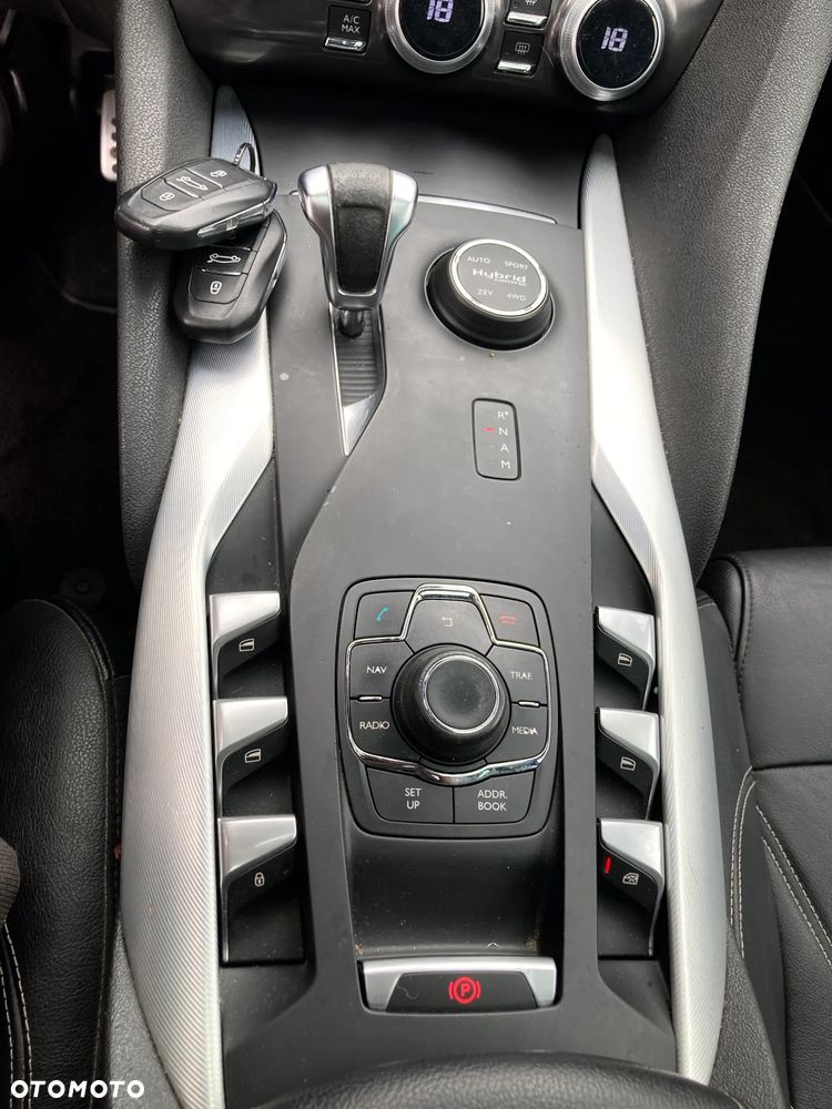 Citroën DS5 2.0 HDi Hybrid4 SoChic MCP - 22