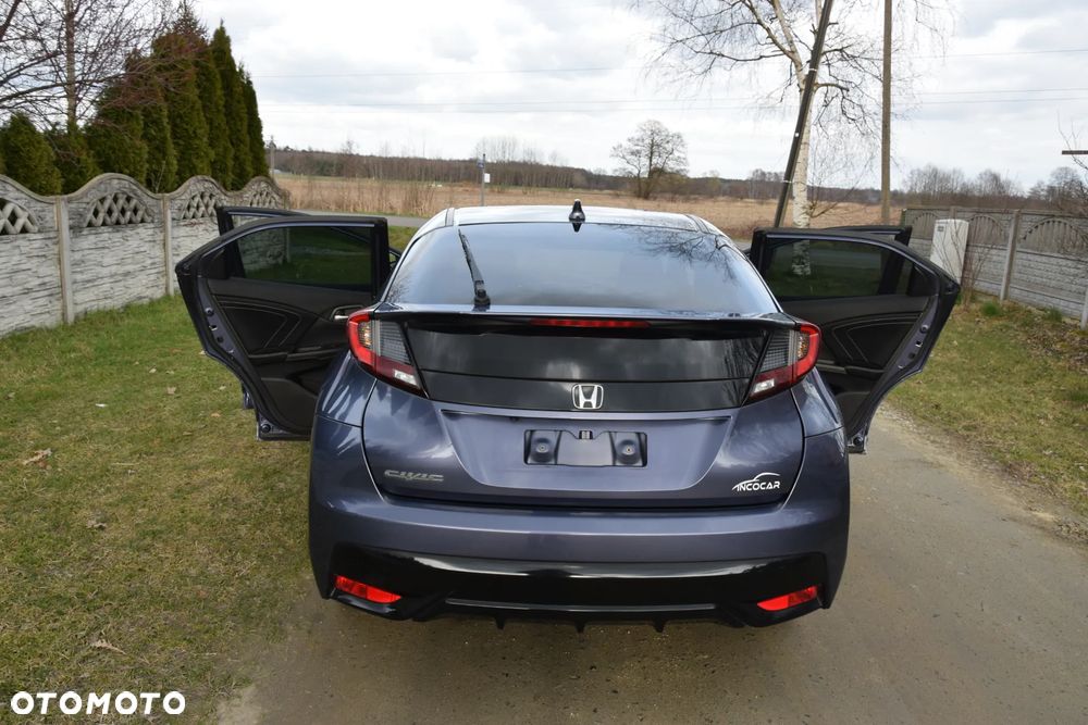Honda Civic 1.6 i-DTEC Executive Black Edition - 18
