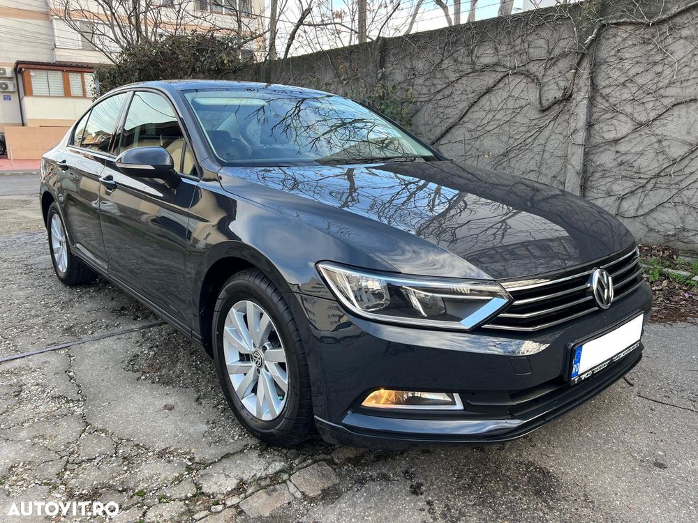 Volkswagen Passat 1.6 TDI Comfortline - 9