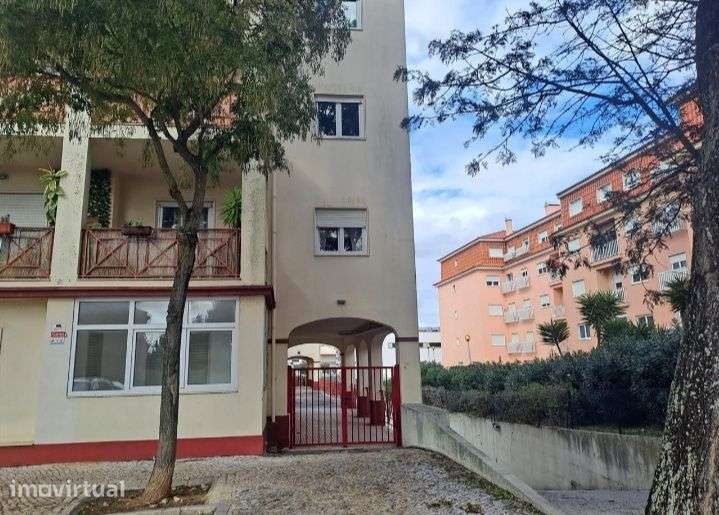 Alugo Parqueamento em São Domingos de Rana - Grande imagem: 5/5