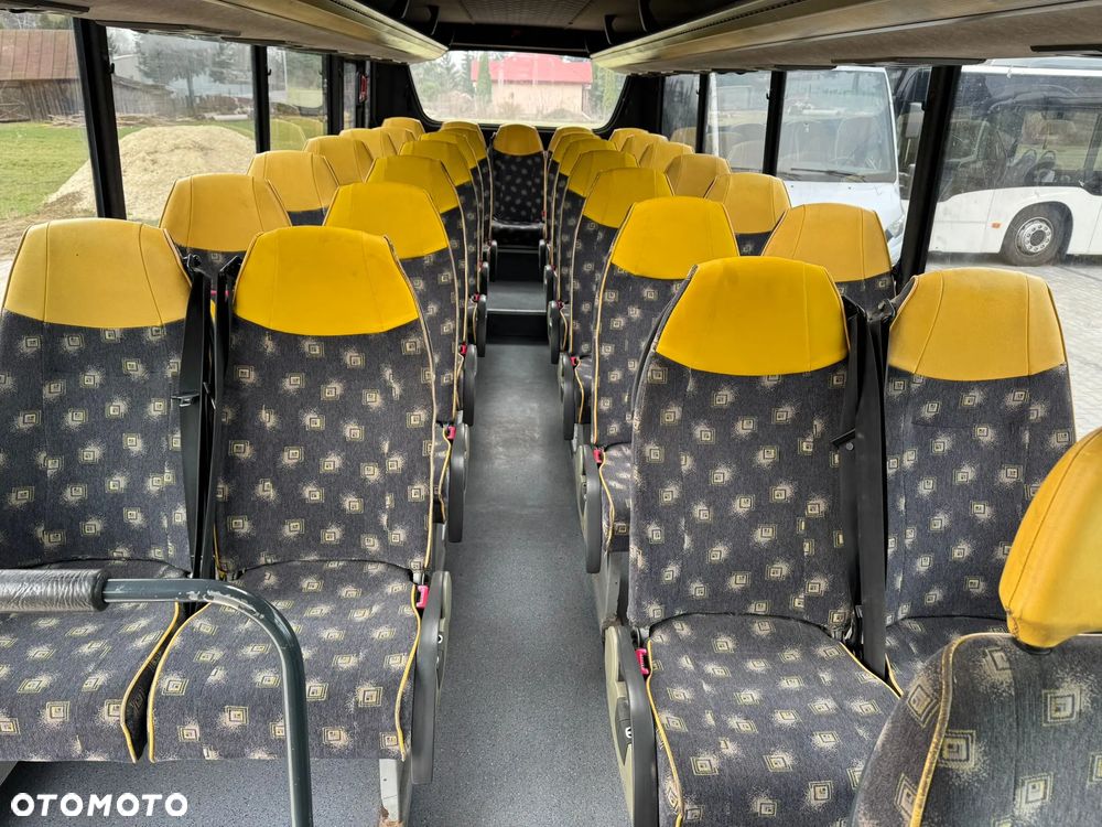 Mercedes-Benz VARIO 818D - 11