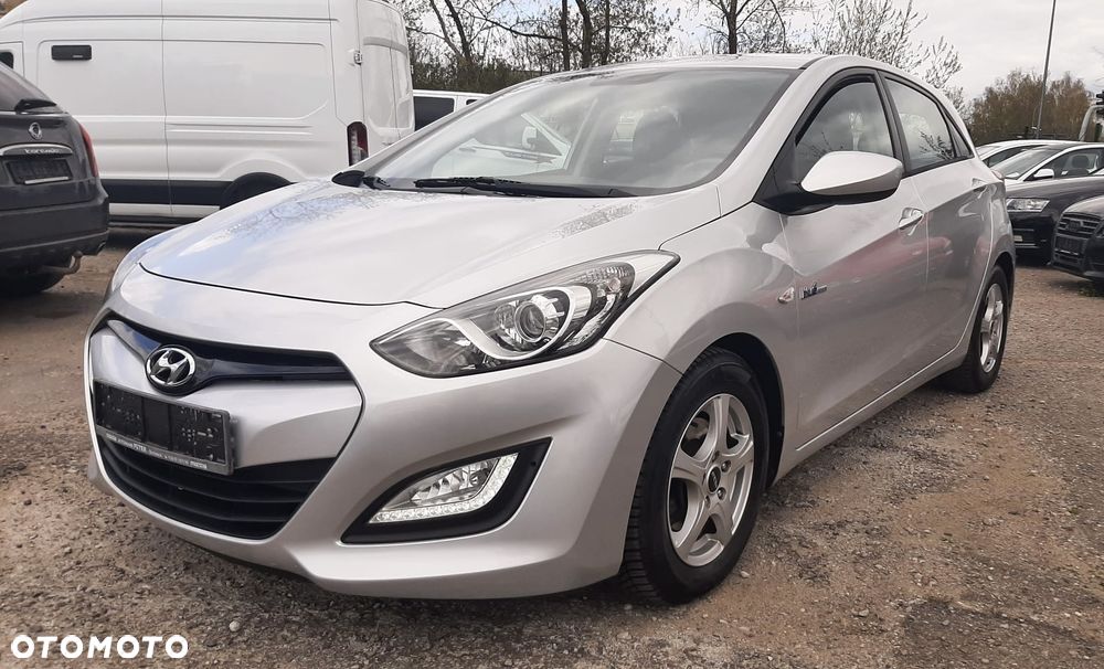 Hyundai i30 blue 1.6 CRDi Classic - 1