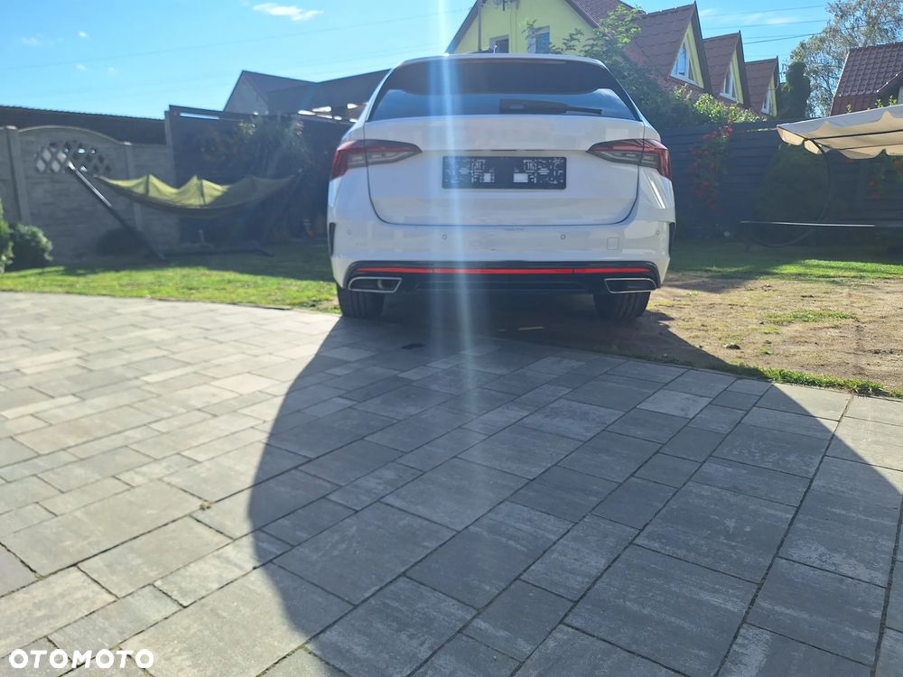 Skoda Octavia 2.0 TDI RS DSG - 4