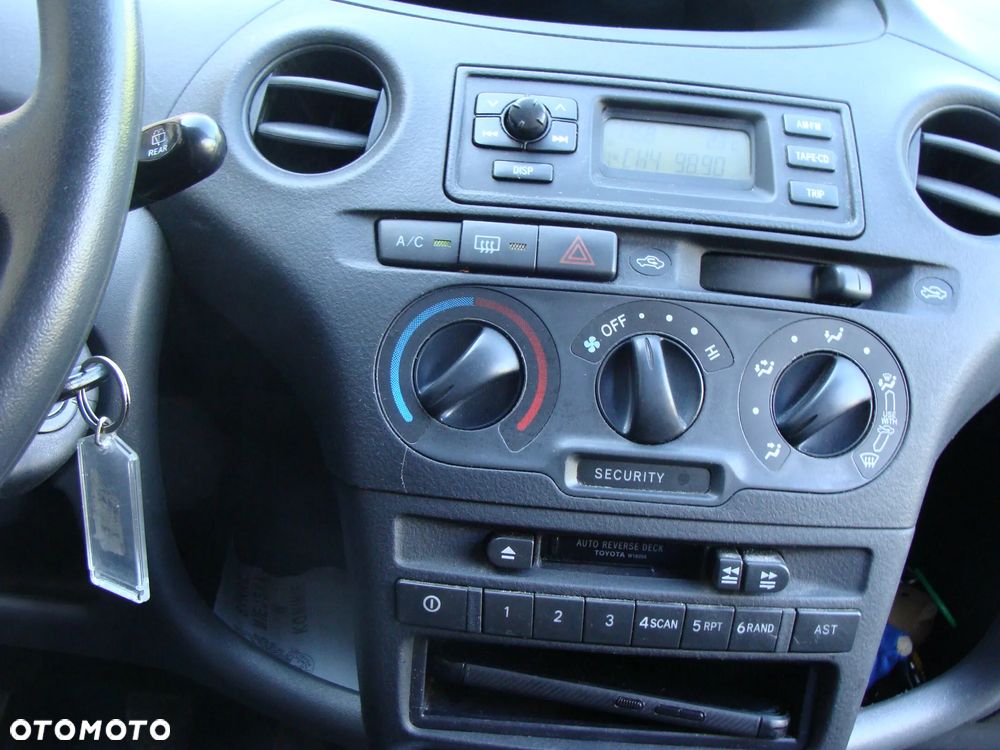Toyota Yaris 1.0 Sol - 7