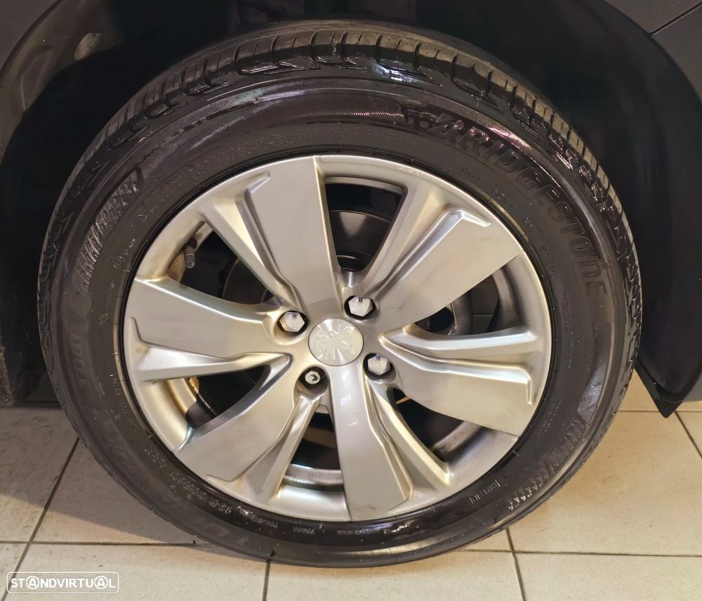 Peugeot 2008 1.5 BlueHDi Signature - 6