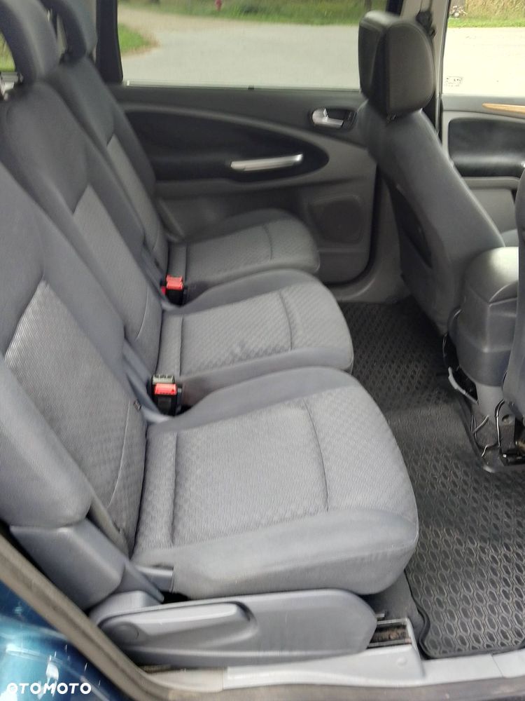 Ford Galaxy 2.0 TDCi Ghia - 15