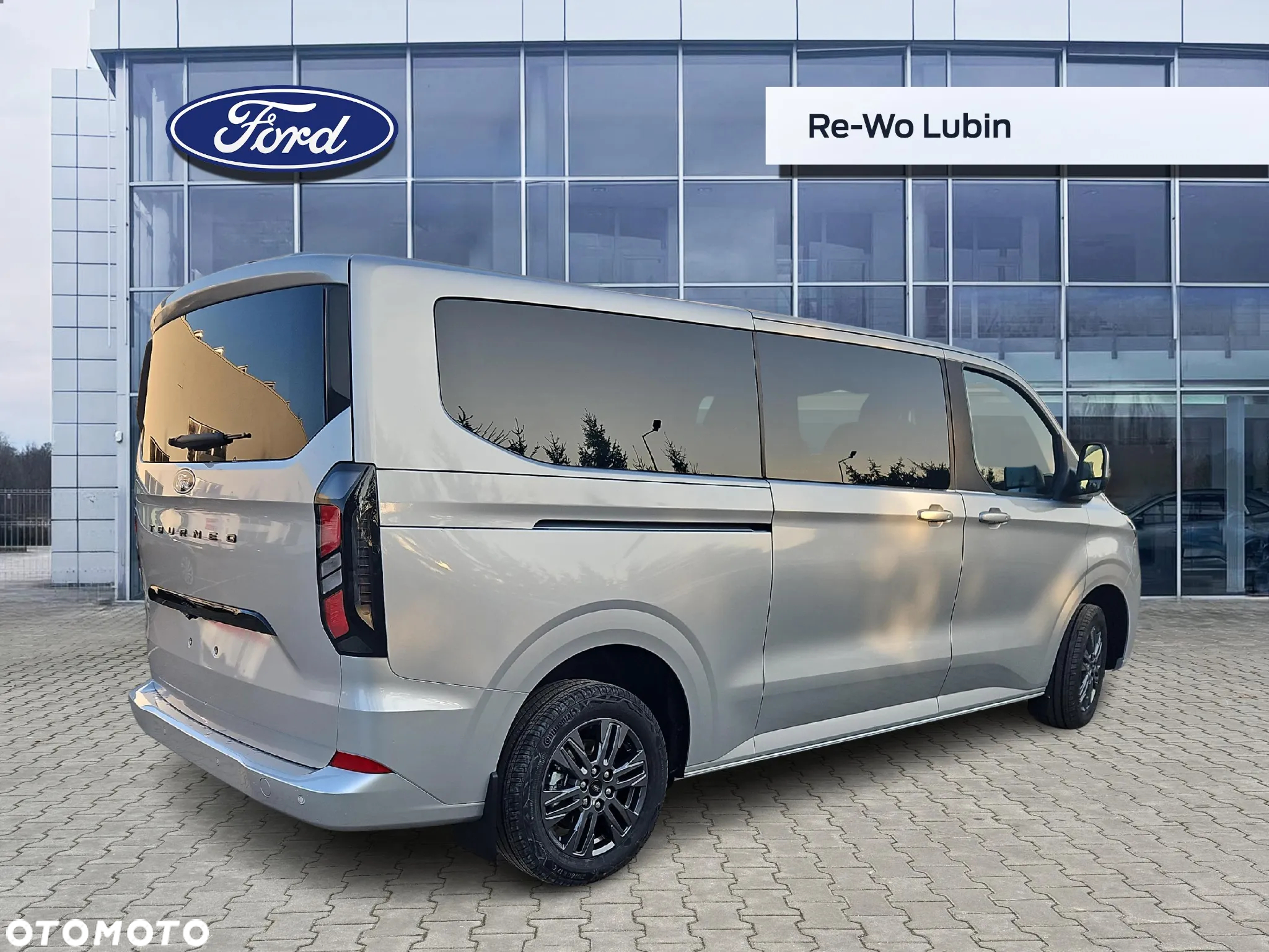 Ford Tourneo Custom 2.0 EcoBlue 320 L2 Titanium - 2