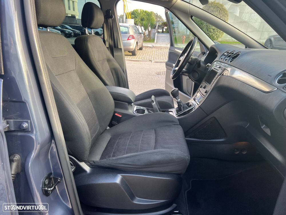 Ford S-Max 2.0 TDCi Titanium 7L - 6