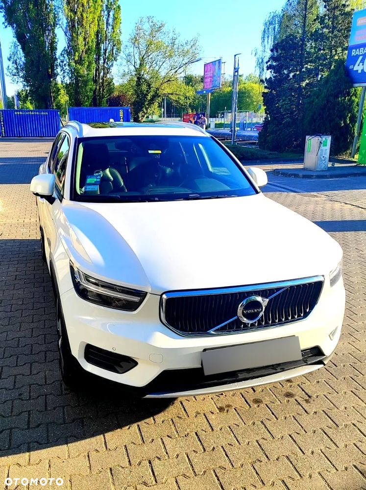 Volvo XC 40 D4 AWD Momentum - 2
