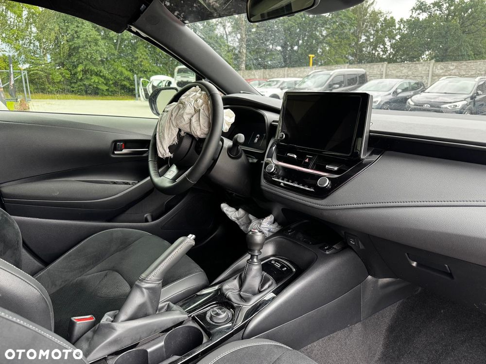 Toyota GR Corolla - 18