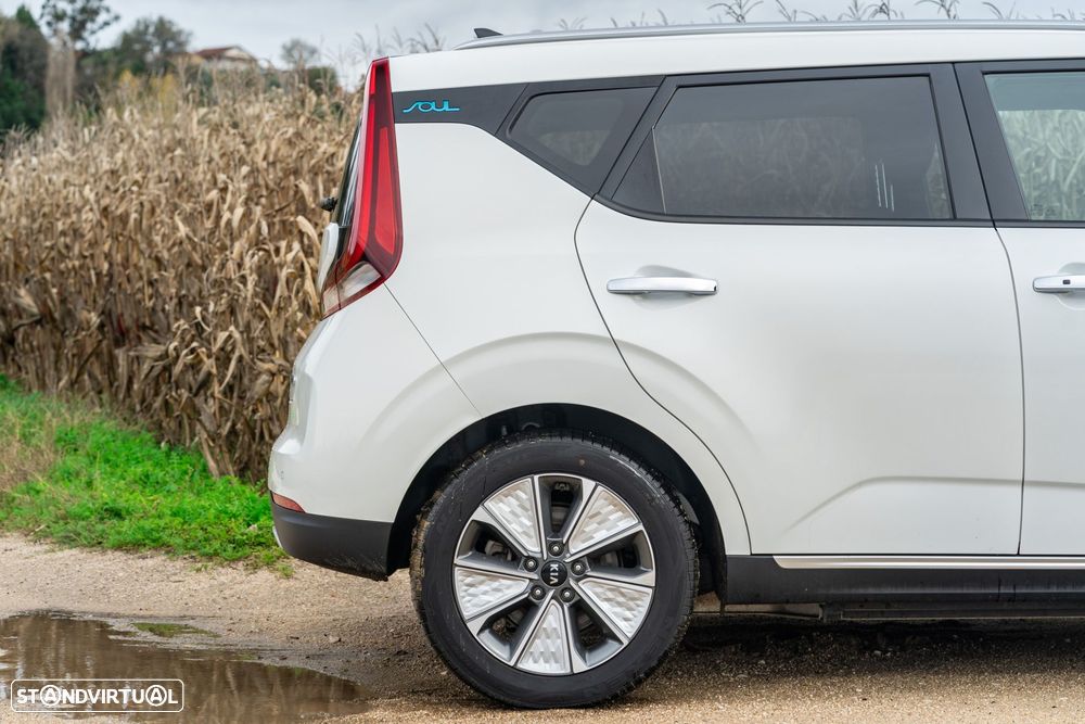 Kia e-Soul 64kWh - 17