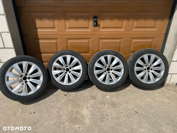FELGI 8,5JX18 ET45 5X112 A8 D3 4E0601025BB KOMPLET