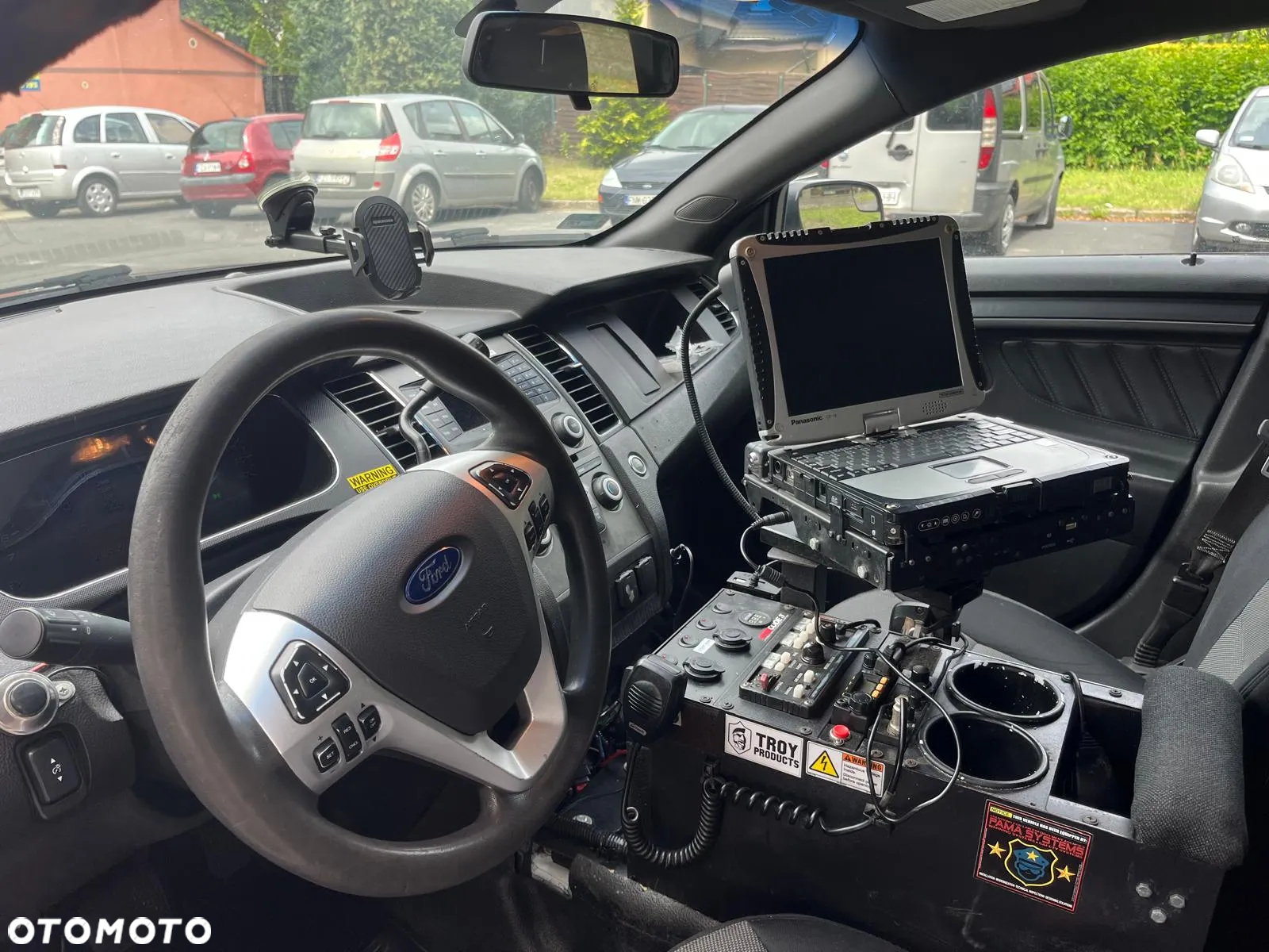 Ford Taurus - 6