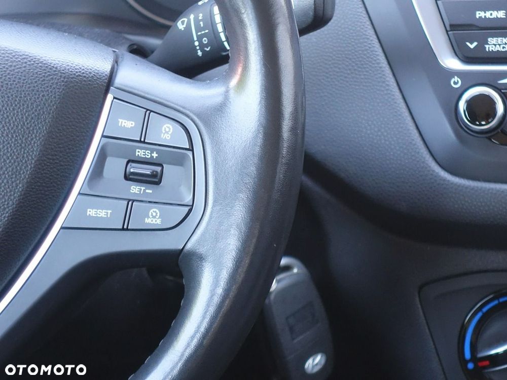 Hyundai i20 1.4 Automatik Trend - 21