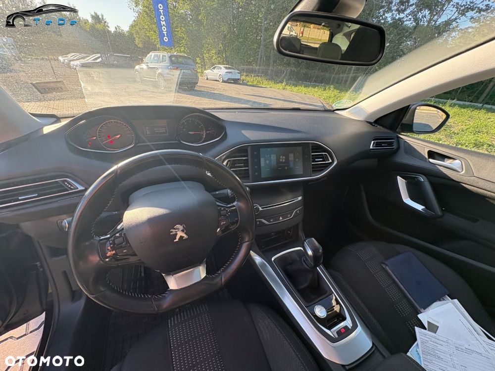 Peugeot 308 110 e-THP Stop & Start Allure - 23
