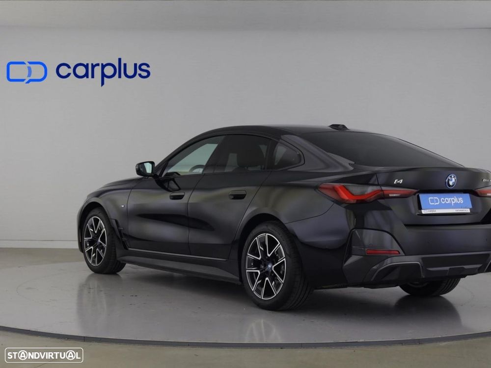 BMW i4 eDrive40 Desportiva M - 27