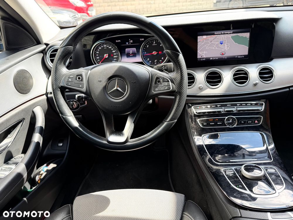 Mercedes-Benz Klasa E - 18
