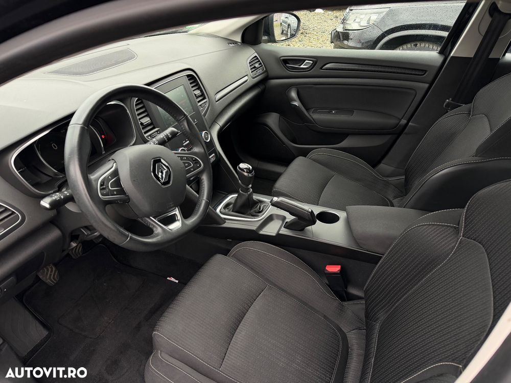 Renault Megane ENERGY TCe 130 EXPERIENCE - 6