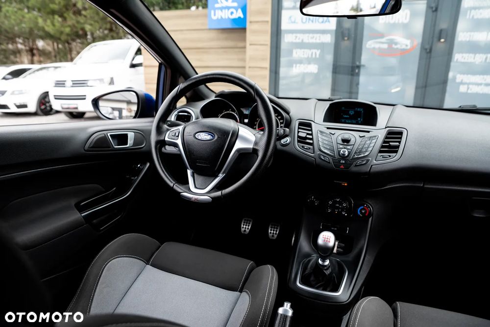 Ford Fiesta 1.6 EcoBoost ST - 29