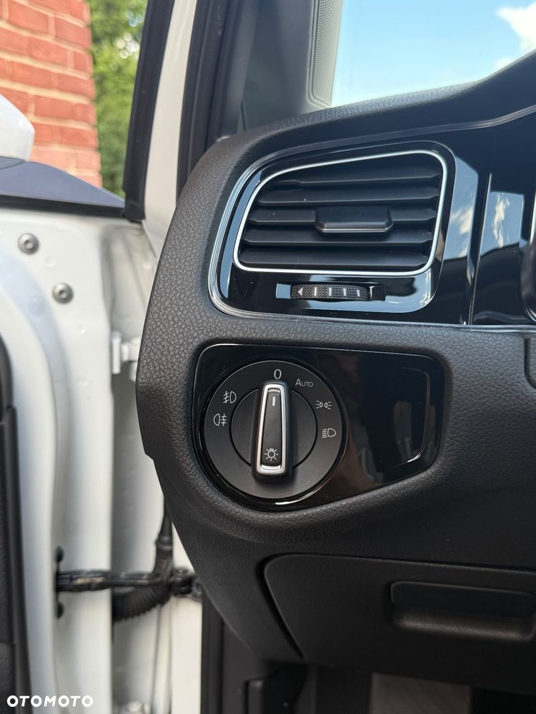 Volkswagen Golf 2.0 BlueTDI DSG Highline - 18