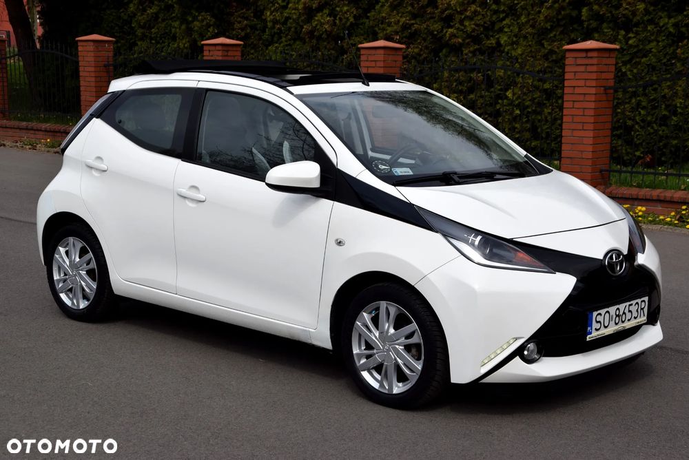 Toyota Aygo x-play - 3