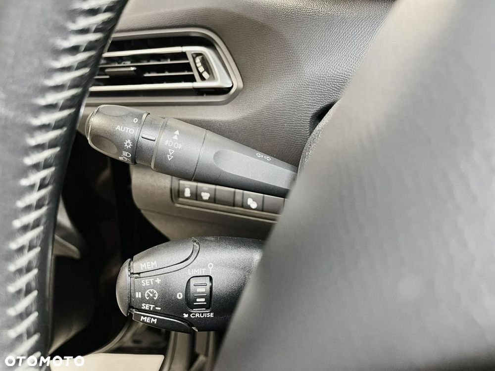 Peugeot 308 - 21
