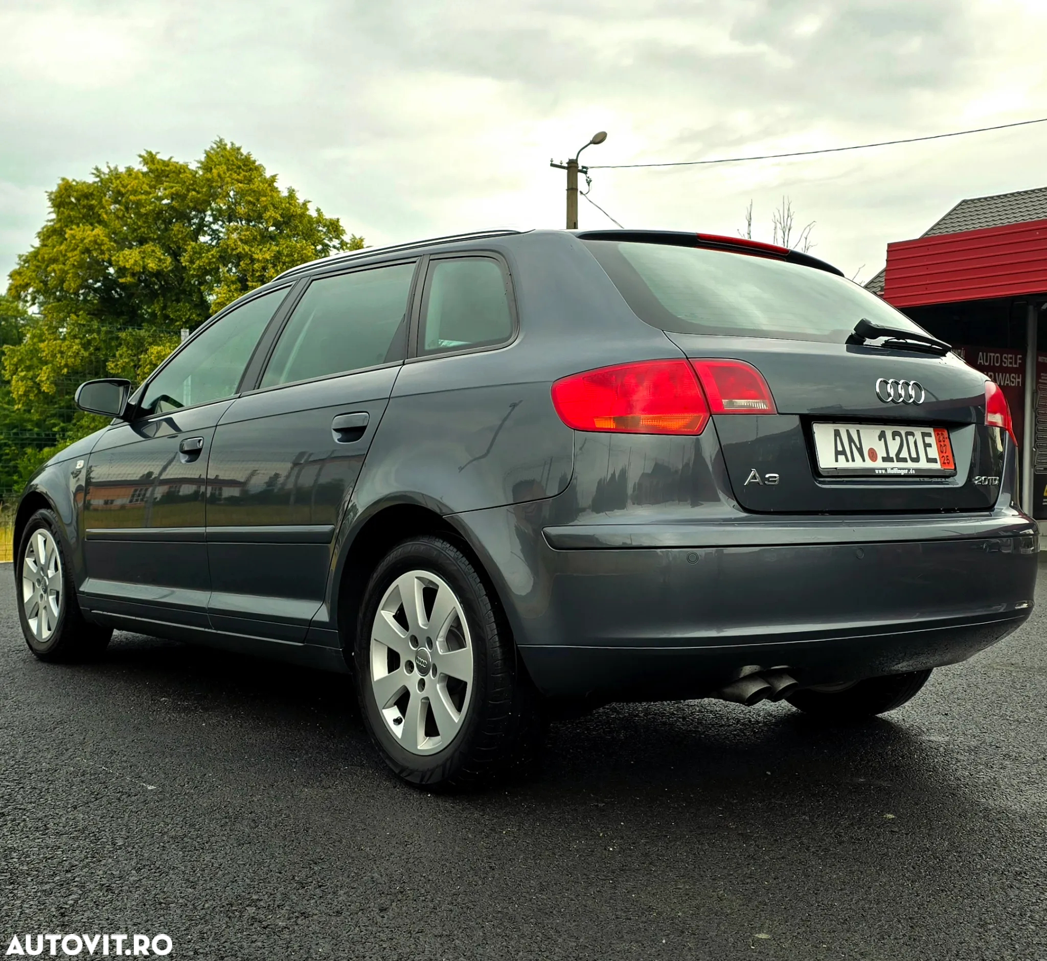 Audi A3 2.0 TDI Sportback DPF (DSG) S tronic Ambiente - 5