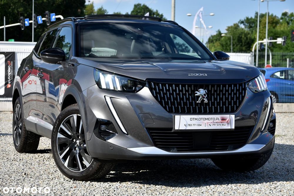Peugeot 2008 PureTech 130 EAT8 GT - 1