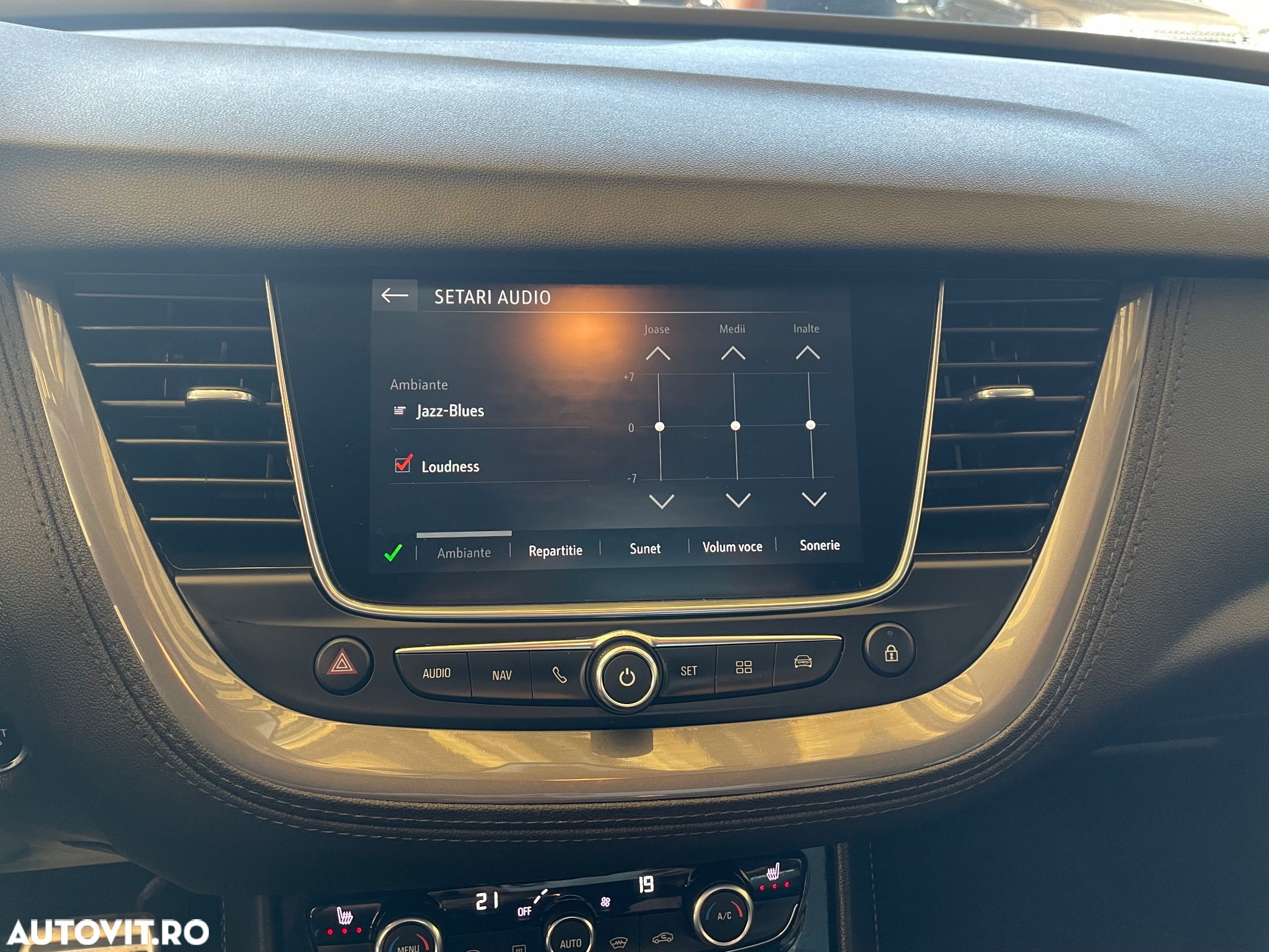 Opel Grandland X 2.0 START/STOP Aut. Design Line - 30