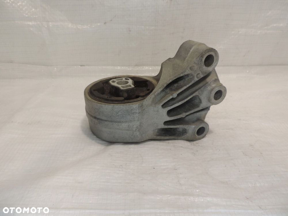 PODUSZKA SILNIKA CHEVROLET CAPTIVA 2,2 LIFT X01187 AUTOMAT