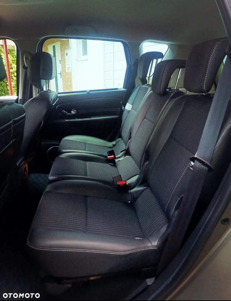 Renault Scenic 1.6 16V 110 Expression - 15
