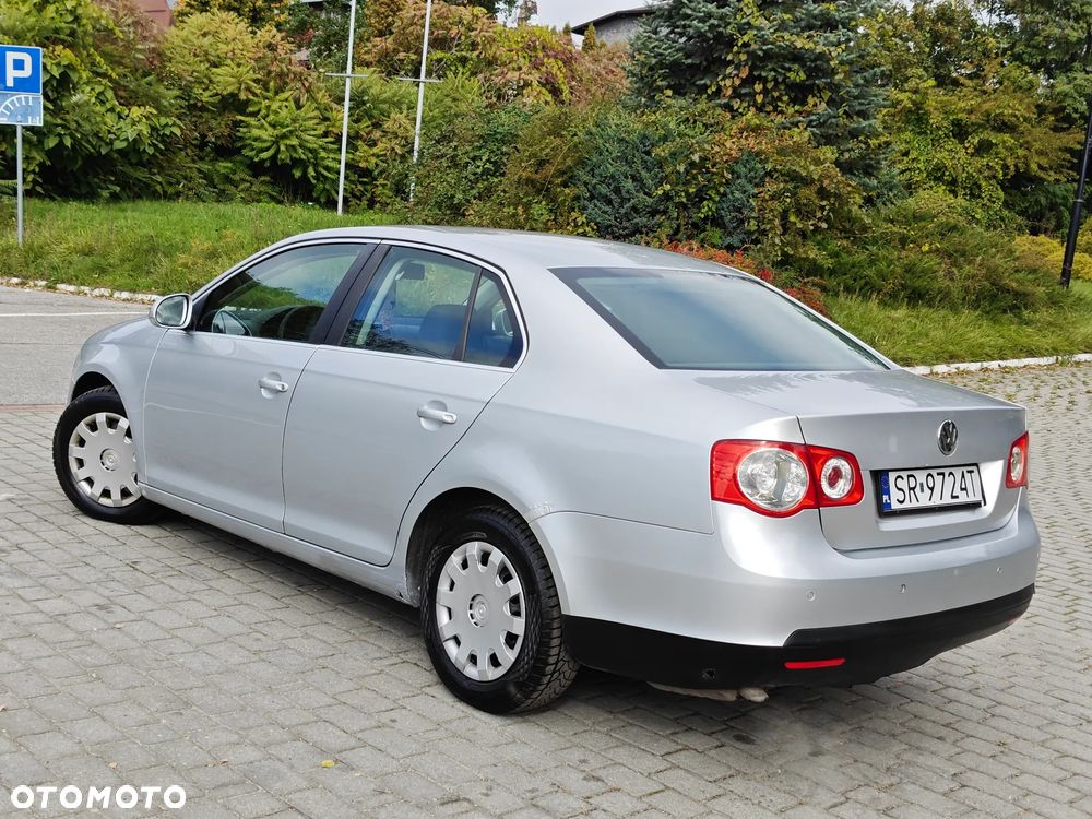 Volkswagen Jetta 1.6 Comfortline - 2
