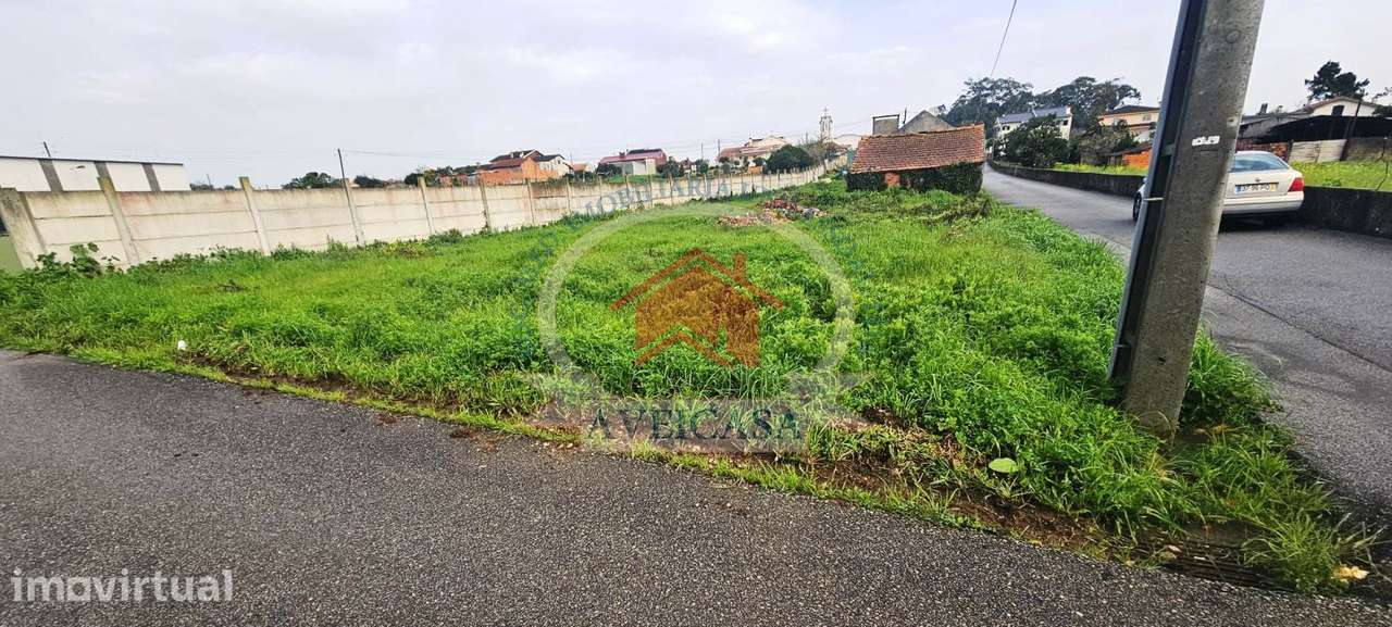 Terreno de gaveto para construção de moradia - Grande imagem: 3/4
